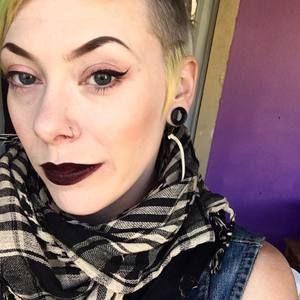 Meet your Posher, Sabrina